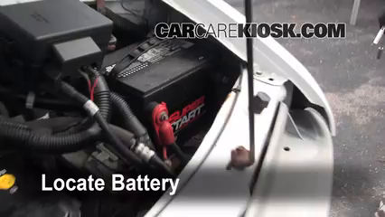 2001 Chevrolet Astro 4.3L V6 Extended Cargo Van Batterie Nettoyer la batterie et les cosses